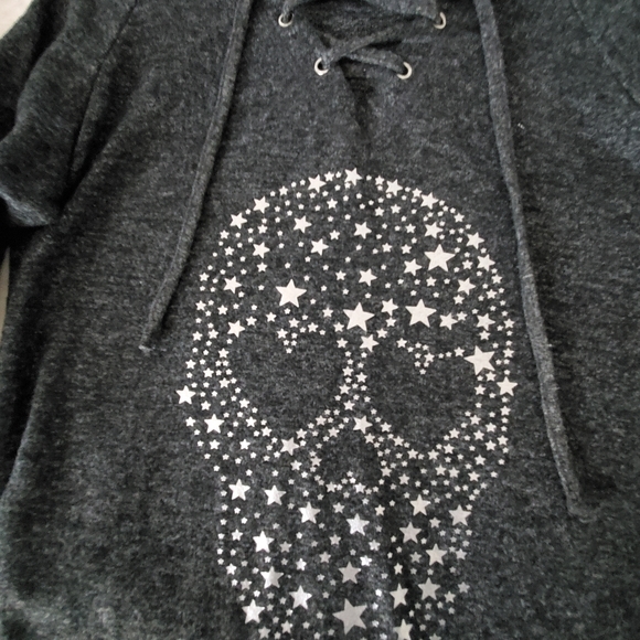 Gray Hoodie With Skull - Picture 4 of 14